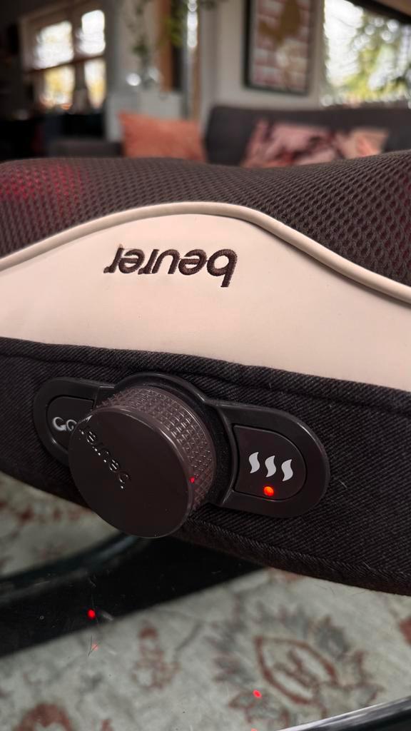 Beurer Shiatsu Nek- en Rugmassagekussen met Infrarood, Sport en Fitness, Massageproducten, Zo goed als nieuw, Massagestoel of Kussen