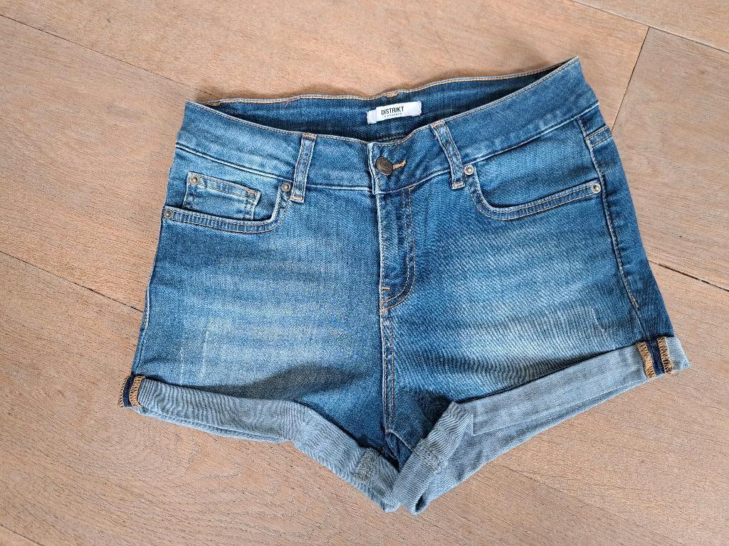 Jeans short van Distrikt, Maat 38/40 (M), Kort, Blauw, Ophalen of Verzenden