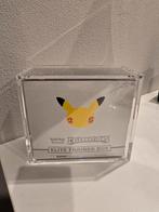 Pokemon Celebrations Elite Trainer Box (ETB) incl Acryl, Ophalen of Verzenden, Nieuw, Boosterbox
