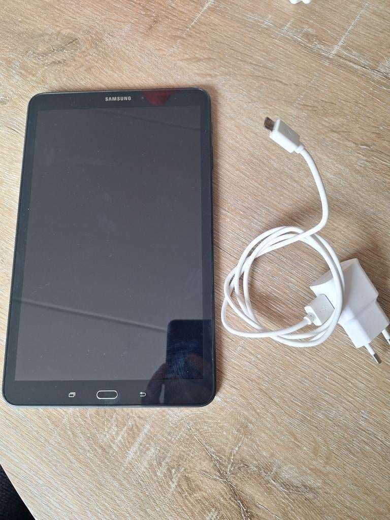 Samsung Galaxy Tab A (2016) SM-T580 krasvrij met oplader, 10 inch, S, 32 GB, Ophalen of Verzenden