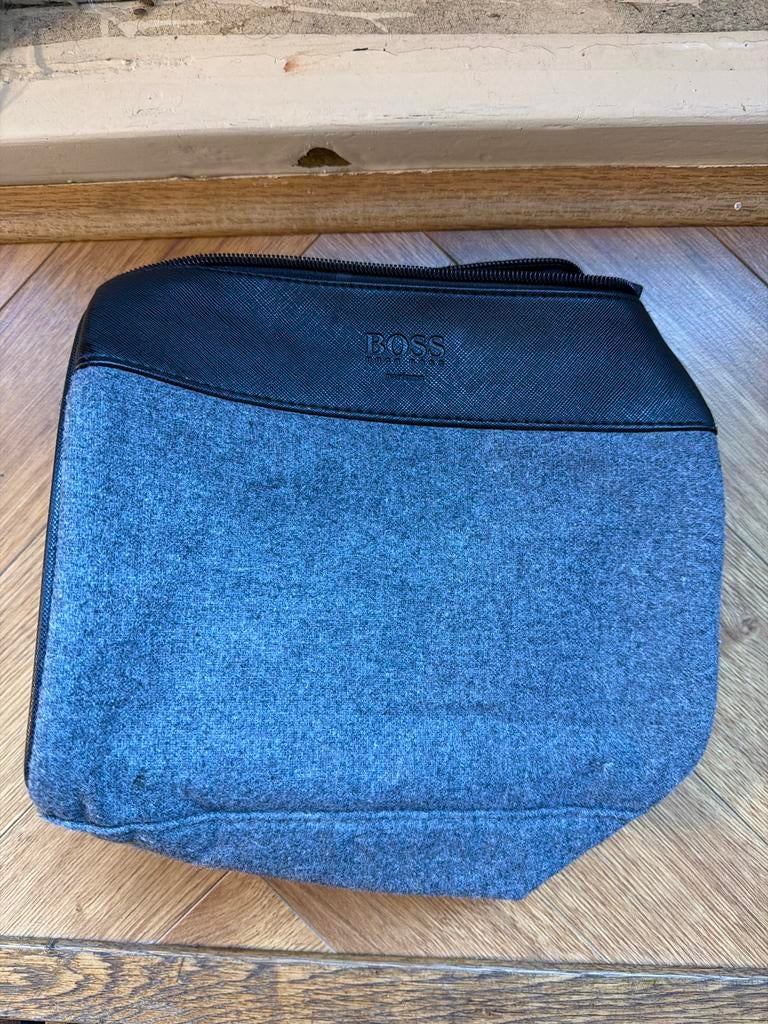 BOSS toilettas/necessaire grijs/zwart, Ophalen of Verzenden, Gebruikt, Grijs, Heer