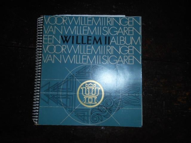 Unieke verzameling sigarenbandjes Willem 2 in album Lees, Ophalen of Verzenden, Gebruikt, Sigarenbandjes