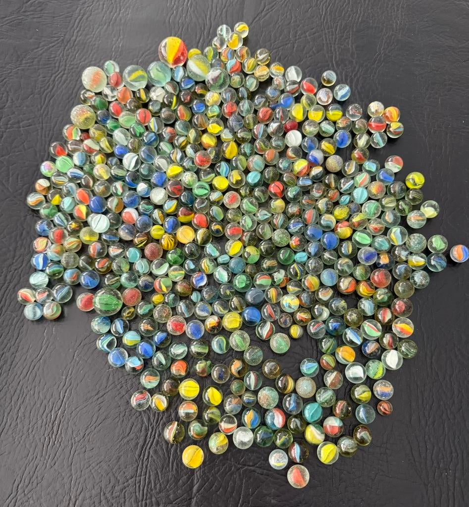 50 knikkers voor € 2,50 knikker met spiralen ouderwets, Kinderen en Baby's, Speelgoed | Buiten | Los speelgoed, Gebruikt, Ophalen of Verzenden