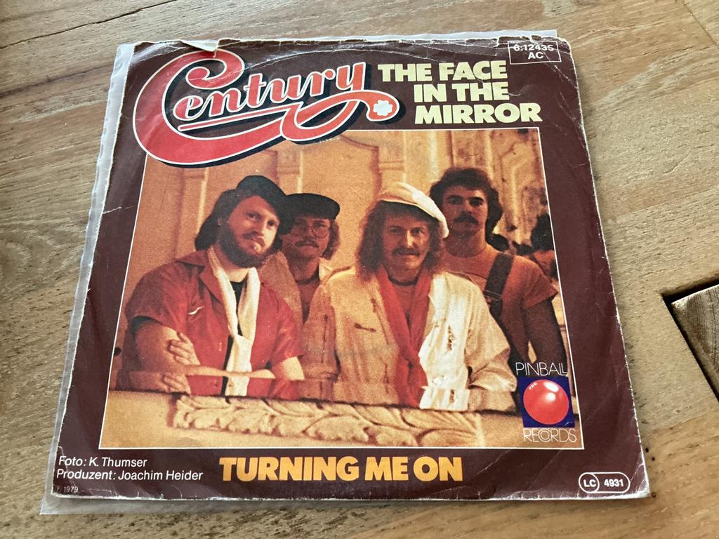 Century - The Face In The Mirror / Turning Me On, Ophalen of Verzenden, Gebruikt, 7 inch
