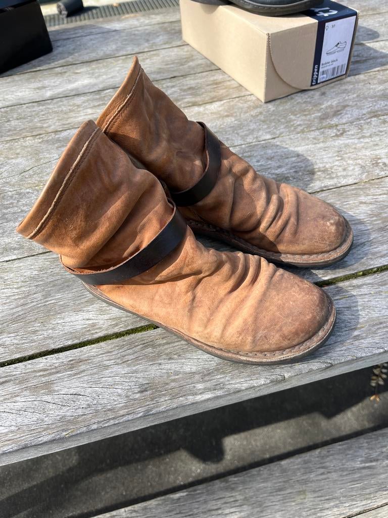Trippen laarzen maat 37  of 36 ?, Kleding | Dames, Schoenen, Ophalen of Verzenden, Gedragen, Bruin, Lage of Enkellaarzen