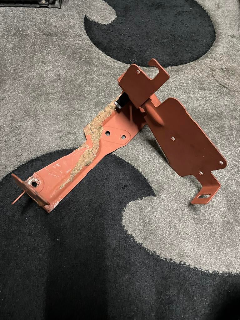 Golf 2 CE2 zekeringkast houder beugel, Ophalen of Verzenden, Gereviseerd, Audi