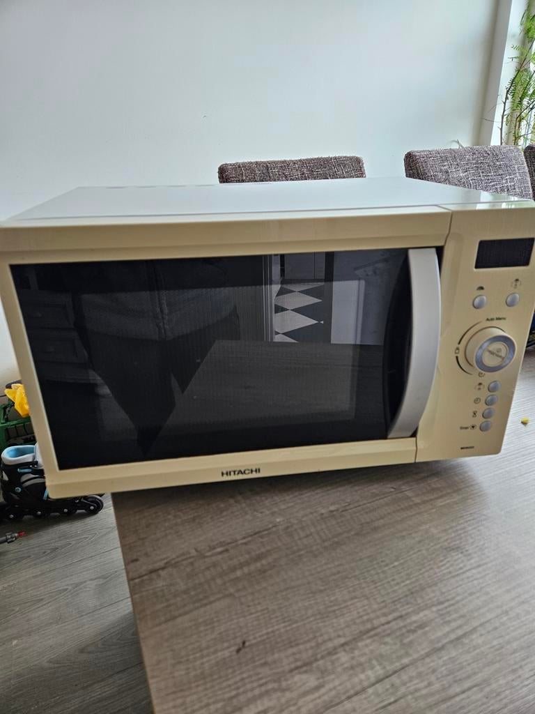 Hitachi Magnetron - Gebruikt maar in goede staat 800W, Witgoed en Apparatuur, Magnetrons, Ophalen, Gebruikt, Magnetron, Draaiplateau
