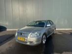Toyota Avensis 2.0 VVTi Executive LEDER | TREKHAAK | CLIMA !, Auto's, Toyota, 1998 cc, Avensis, 4 cilinders, Bedrijf