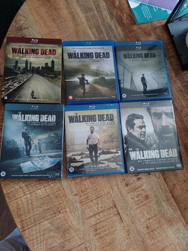 Te koop walking dead, Vanaf 16 jaar, Ophalen of Verzenden, Zo goed als nieuw, Oorlog of Misdaad