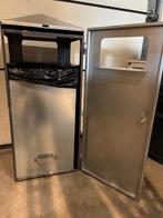 Pyramide vierkante afvalbak, Ophalen, Gebruikt, -, -