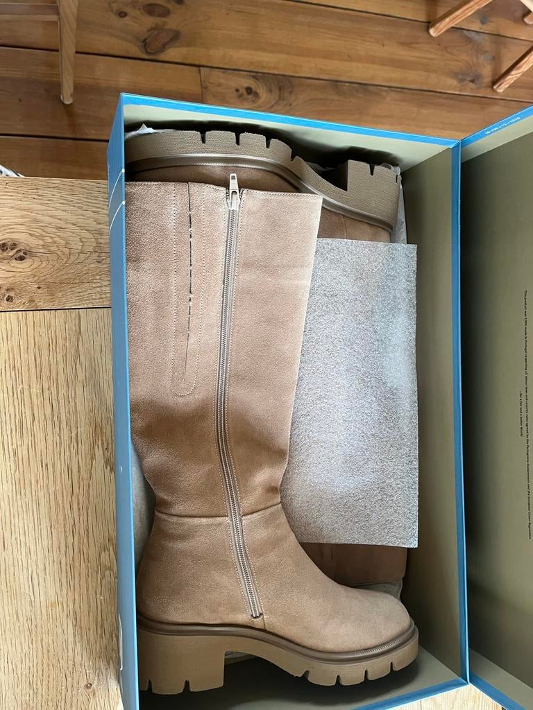 Softwaves Suède Laarzen Maat 39 - Zo goed als nieuw, Kleding | Dames, Schoenen, Ophalen of Verzenden, Zo goed als nieuw, Beige