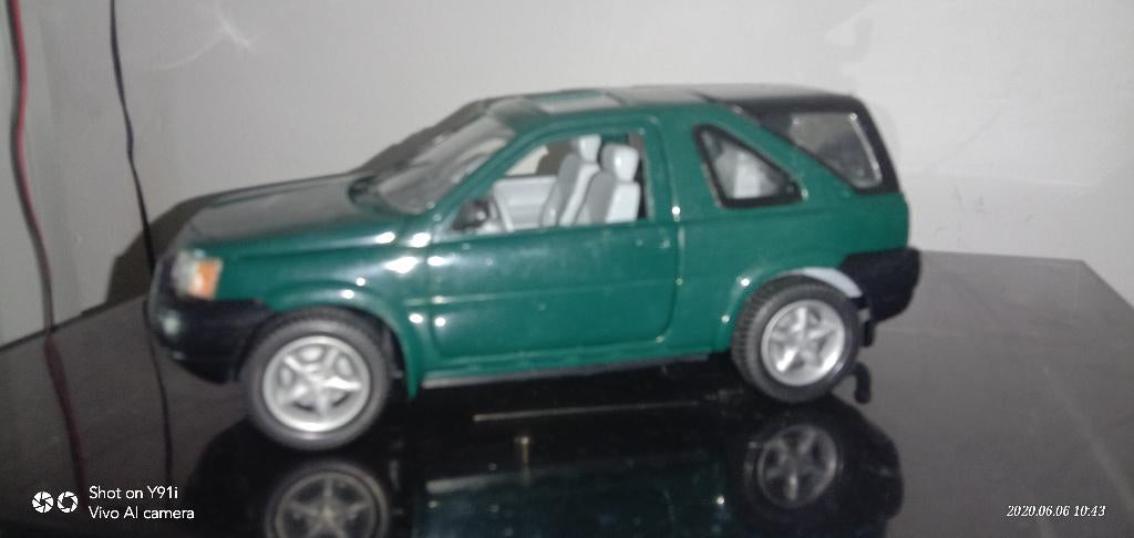 Grote landrover, Ophalen of Verzenden, Zo goed als nieuw