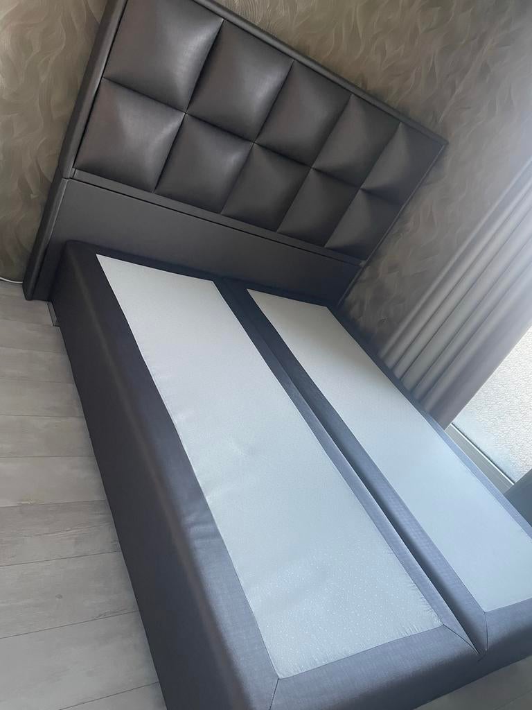 Luxe taupe blokken bedframe 180x200 cm €200, Ophalen, Overige kleuren, Tweepersoons, 180 cm