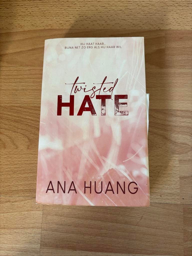Twisted-serie Ana Huang (Hate, Lies, Games), Boeken, Ophalen of Verzenden, Zo goed als nieuw, Nederland
