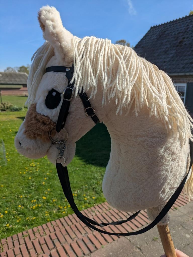 bruin-wit hobby horse/stok paard, Ophalen of Verzenden, Zo goed als nieuw