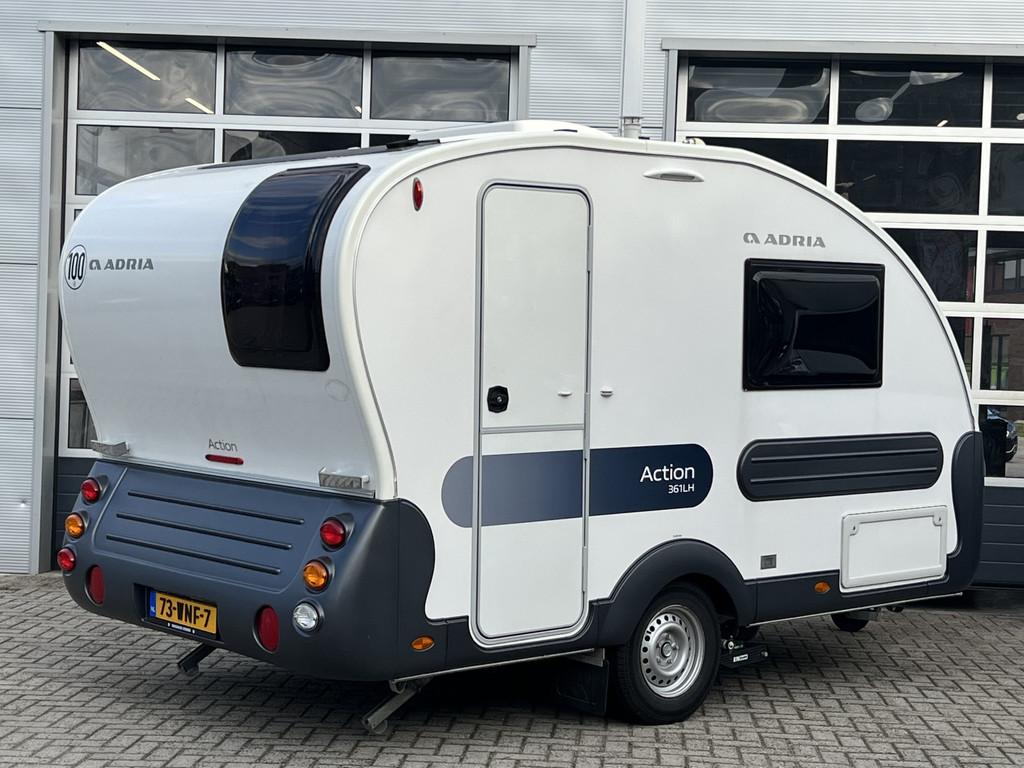 Adria ACTION 361 LH | Lichtgewicht | Fietsendrager | Mover |, Caravans en Kamperen, Caravans, Vakgarage Verbree IJsselstein, Panoven 70
3401RB  IJSSELSTEIN UT, NL