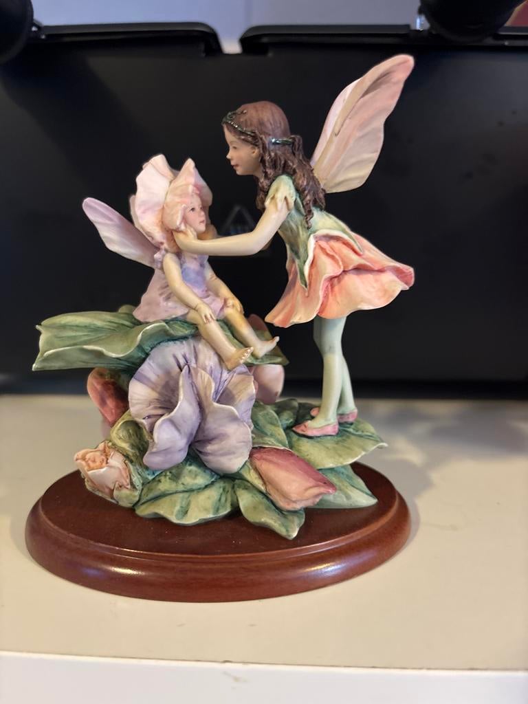 Flower Fairies: The Sweet Pea Fairy - 12 cm beeldje, Verzamelen, Beelden en Beeldjes, Ophalen of Verzenden, Zo goed als nieuw