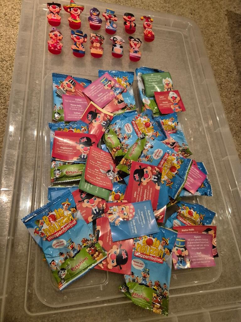 Efteling Rode Neuzen Festival vingerpoppetjes incl moppen, Ophalen of Verzenden, Nieuw, Beeldje of Poppetje