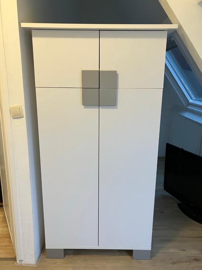 Leen Bakker kleding kast, Huis en Inrichting, Kasten | Kledingkasten, Ophalen, Met deur(en), Gebruikt, 50 tot 100 cm