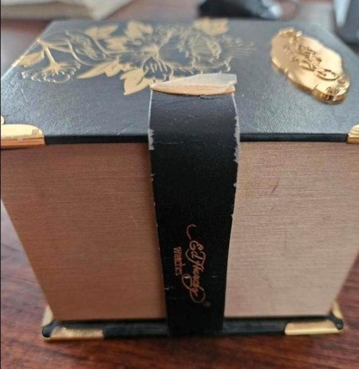 Ed Hardy horloge, Antiek en Kunst, Antiek | Boeken en Bijbels, Verzenden