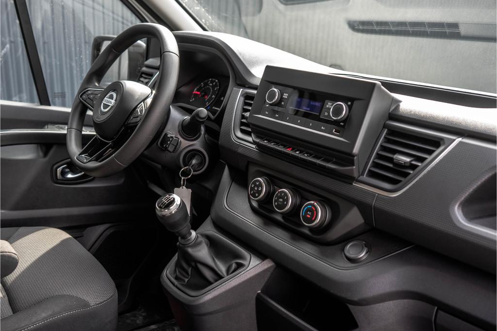 Nissan Primastar L2H1 | 130 PK | 3-Zits | LED | Cruise | Air, Auto's, Bestelauto's, Voorwielaandrijving, Stof, Gebruikt, Zwart