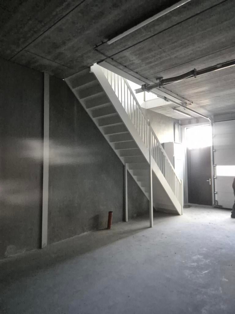 Nieuwe Vuren Houten Rechte Trap 4095mm Hoog, Doe-het-zelf en Verbouw, Ladders en Trappen, Ophalen, Nieuw, Trap, 4 meter of meer