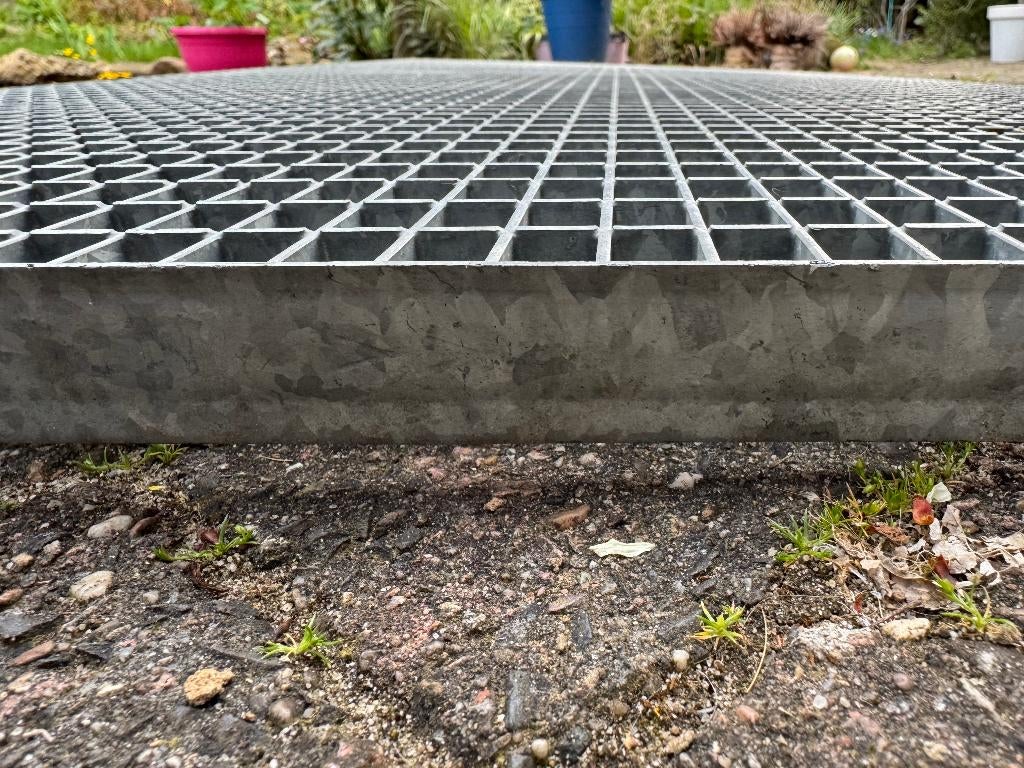 Zwaar ijzeren rooster / verzinkt staal – 82 x 165 cm, Doe-het-zelf en Verbouw, Metalen, Ophalen, Gebruikt, IJzer