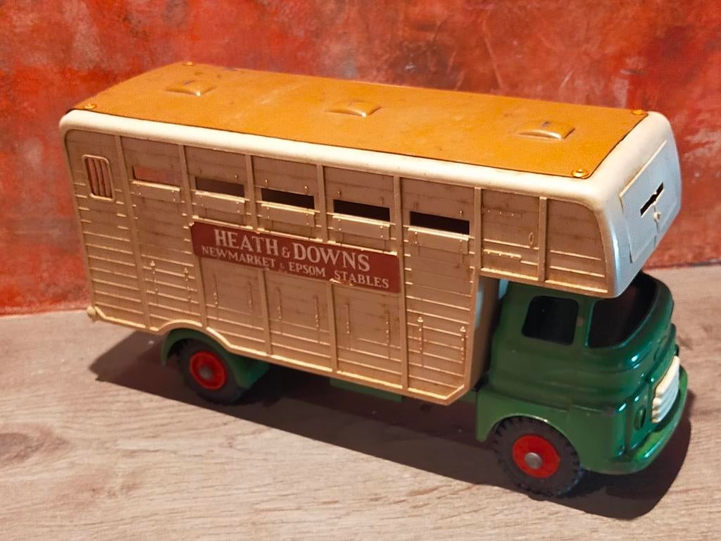 Triang Horse Box Paarden Vrachtwagen - Vintage Engeland, Hobby en Vrije tijd, Modelauto's | 1:32, Ophalen of Verzenden, Gebruikt