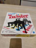Twister spel - Het bekende spel met 2 extra moves!, Vijf spelers of meer, Ophalen of Verzenden, Zo goed als nieuw, Hasbro European Services, 4 The Square, Stockley Park, Uxbridge, Middlesex, UB11 1ET, UK