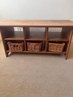 Eiken open kastje met rieten mandjes, Ophalen, Gebruikt