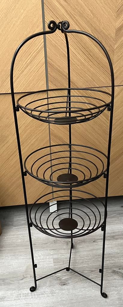 Leuke etagaire voor spulletjes, Ophalen, Zo goed als nieuw