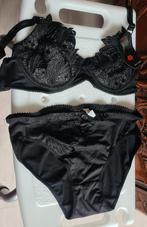 Nw lingerie set, mt 44 / 100 C, zwart. (bh staat 44, slip L, Ophalen of Verzenden, Zwart, Setje