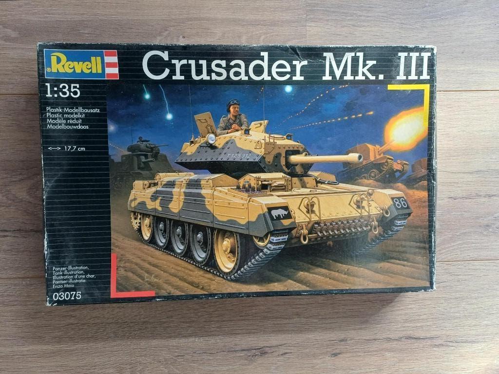 REVELL CRUSADER Mk.III, Ophalen, Tank, Zo goed als nieuw, 1:32 tot 1:50