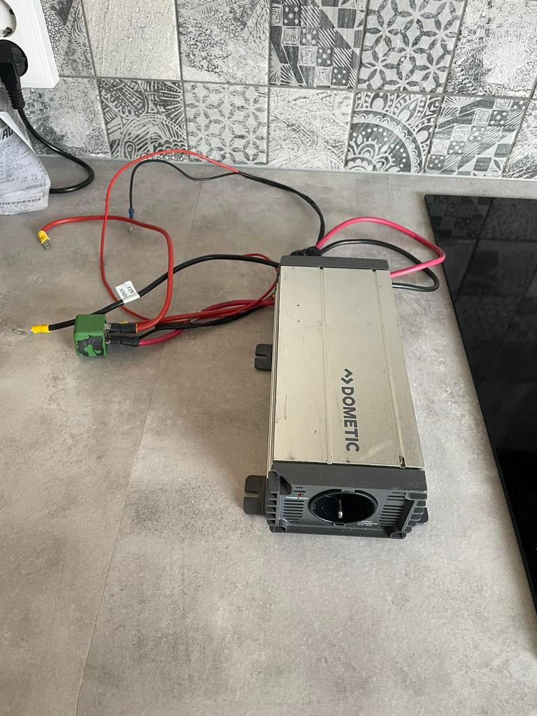 Omvormer Dometic PerfectPower PP602 inverter 550 watt, Caravans en Kamperen, Camper-accessoires, Gebruikt, Ophalen of Verzenden