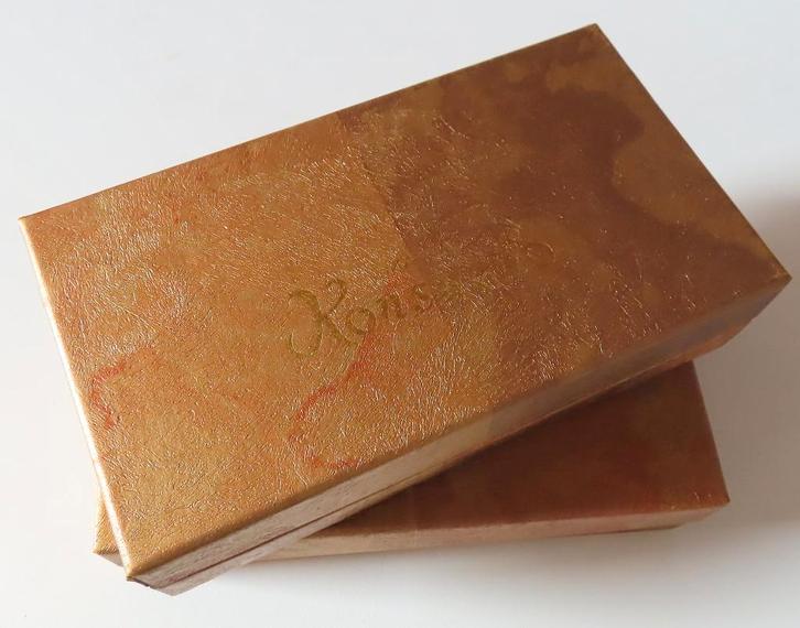 Uit inboedel: 2 x Parfum "Consuela" Riga Letland  USSR, Verzamelen, Parfumverzamelingen, Zo goed als nieuw, Parfumfles, Gevuld