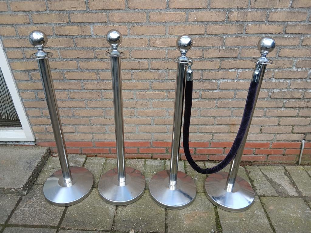 4 afzetpalen., Hobby en Vrije tijd, Feestartikelen | Verhuur, Ophalen