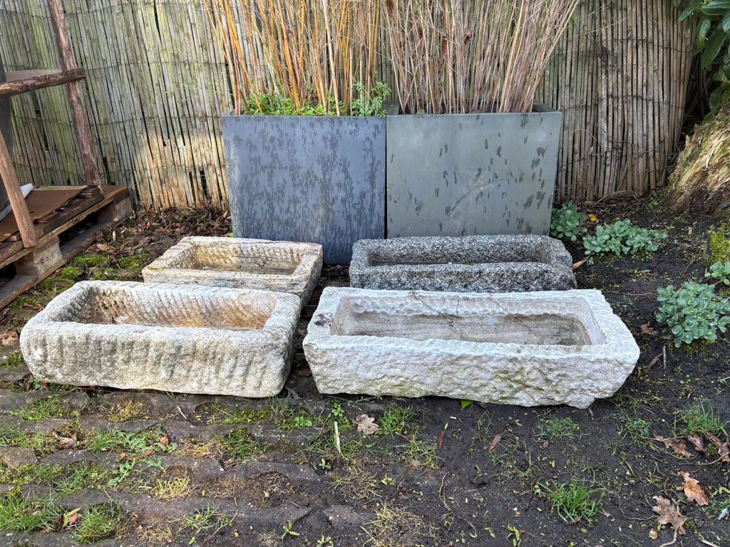 4 oude hardstenen troggen, Ophalen, Gebruikt, Graniet, Waterornament