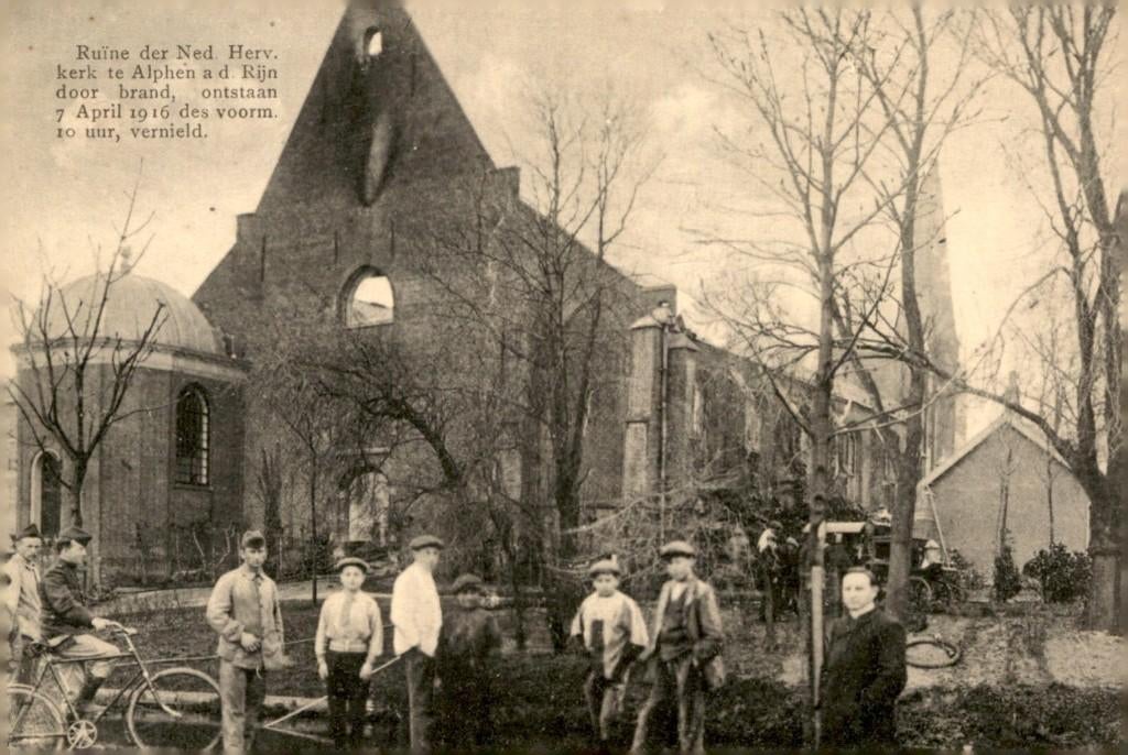 Alphen aan de Rijn Brand 7-4-16 Ruïne NH Kerk 537, Verzenden, Voor 1920, Ongelopen, Zuid-Holland