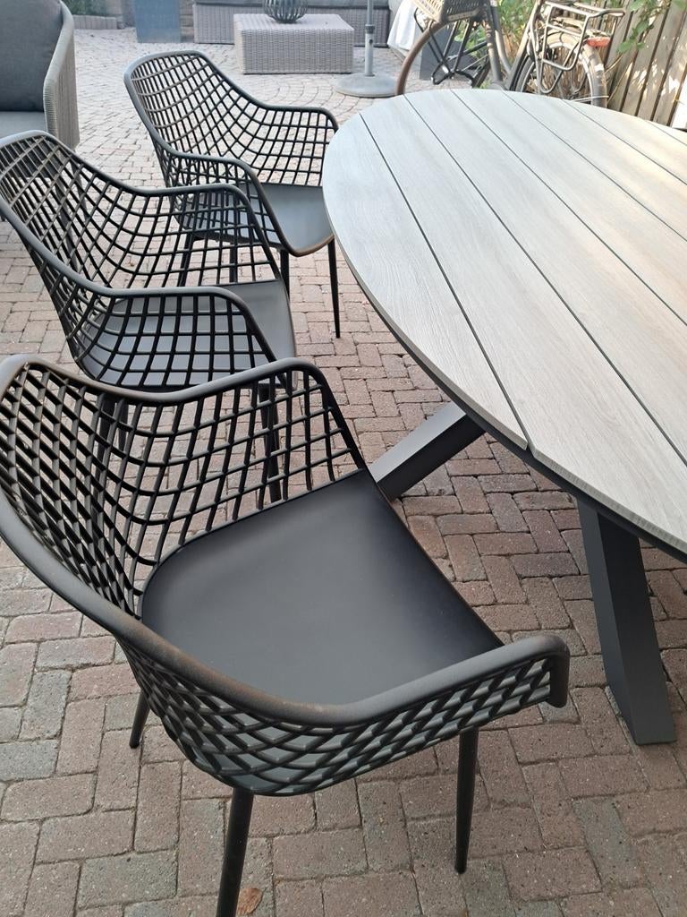 6 zwarte tuinstoelen. Zonder tafel, Ophalen, Zo goed als nieuw, Stoel