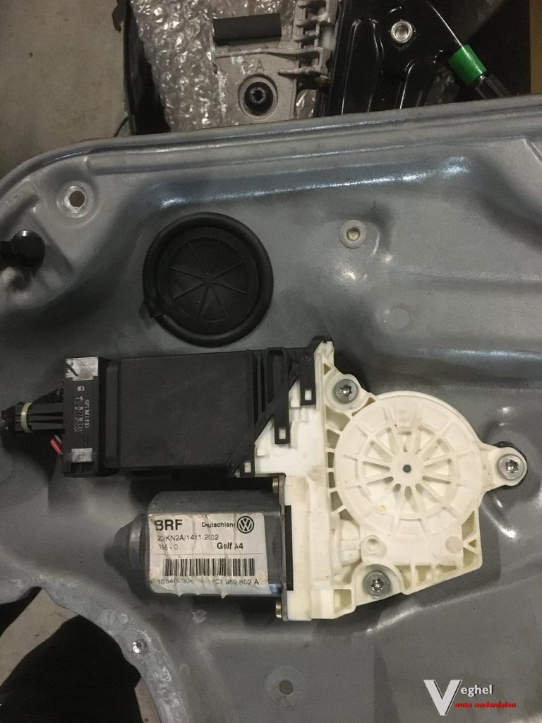 Vw Golf 4 5drs 2001 Elektr. Raammechanisme met motor Rechtsv, Gebruikt, -, -, Ophalen of Verzenden