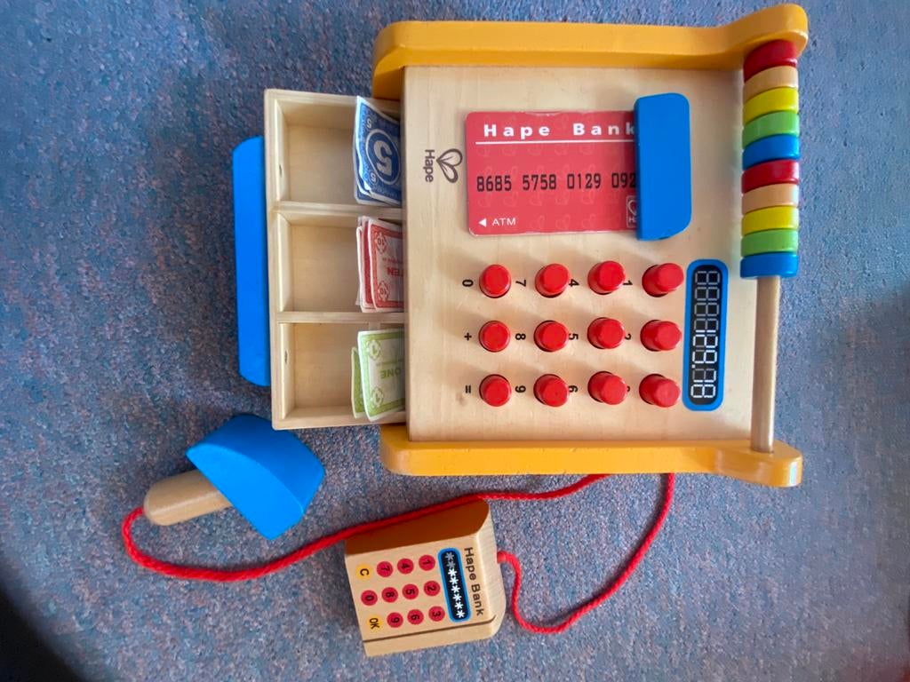 Houten speelgoedkassa en weegschaal, Kinderen en Baby's, Speelgoed | Houten speelgoed, Ophalen of Verzenden, Zo goed als nieuw