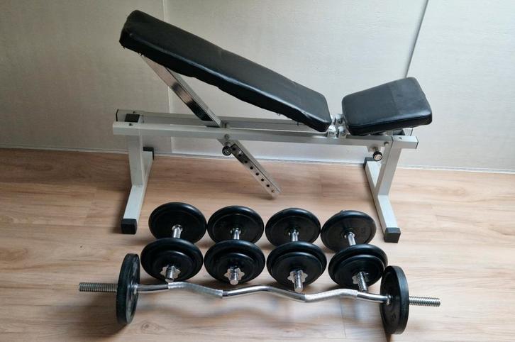 Complete set voor de thuissporter, Sport en Fitness, Fitnessmaterialen, Zo goed als nieuw, Dumbbell, Armen, Benen, Borst, Buik