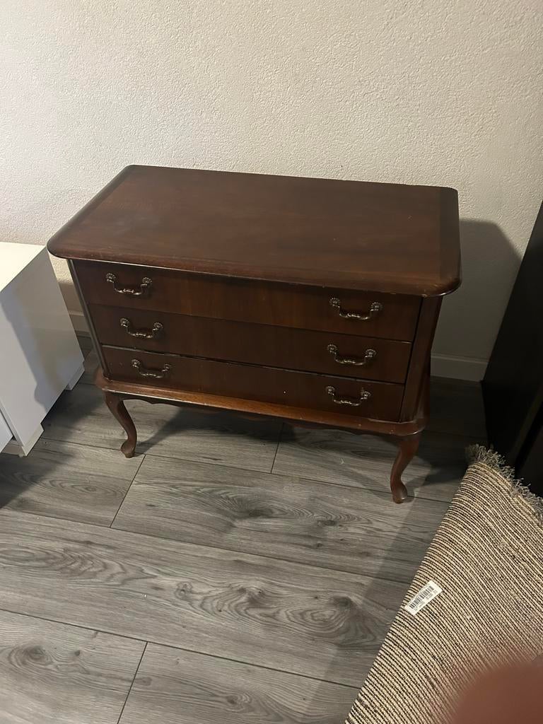 Antieke ladekastje / bijzettafel met 3 lades, Antiek en Kunst, Ophalen of Verzenden