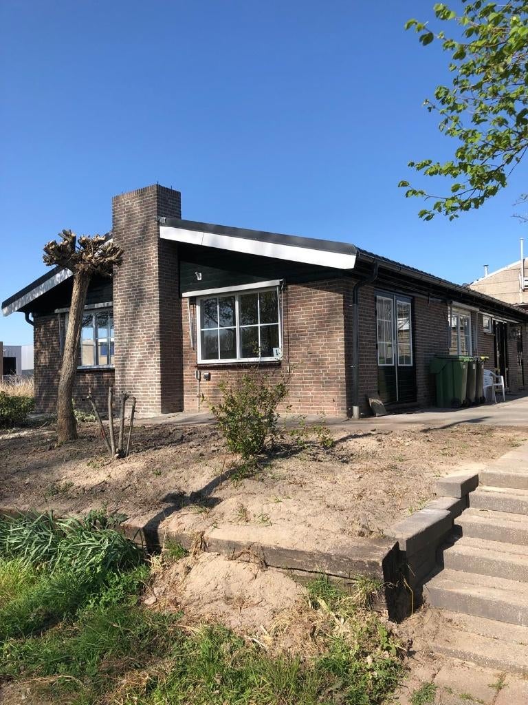 bedrijfswoning te huur met loods,  woning en loods, 120 m², Huur, Opslag of Loods