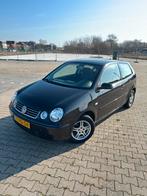 Volkswagen Polo 1.4 55KW 2004 Zwart Highline editie, Auto's, Voorwielaandrijving, Stof, 40 €/maand, 4 cilinders