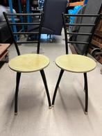 Vintage strip Art stoelen. Grafisch krachtige vorm, Ophalen, Twee, Bruin, Zo goed als nieuw