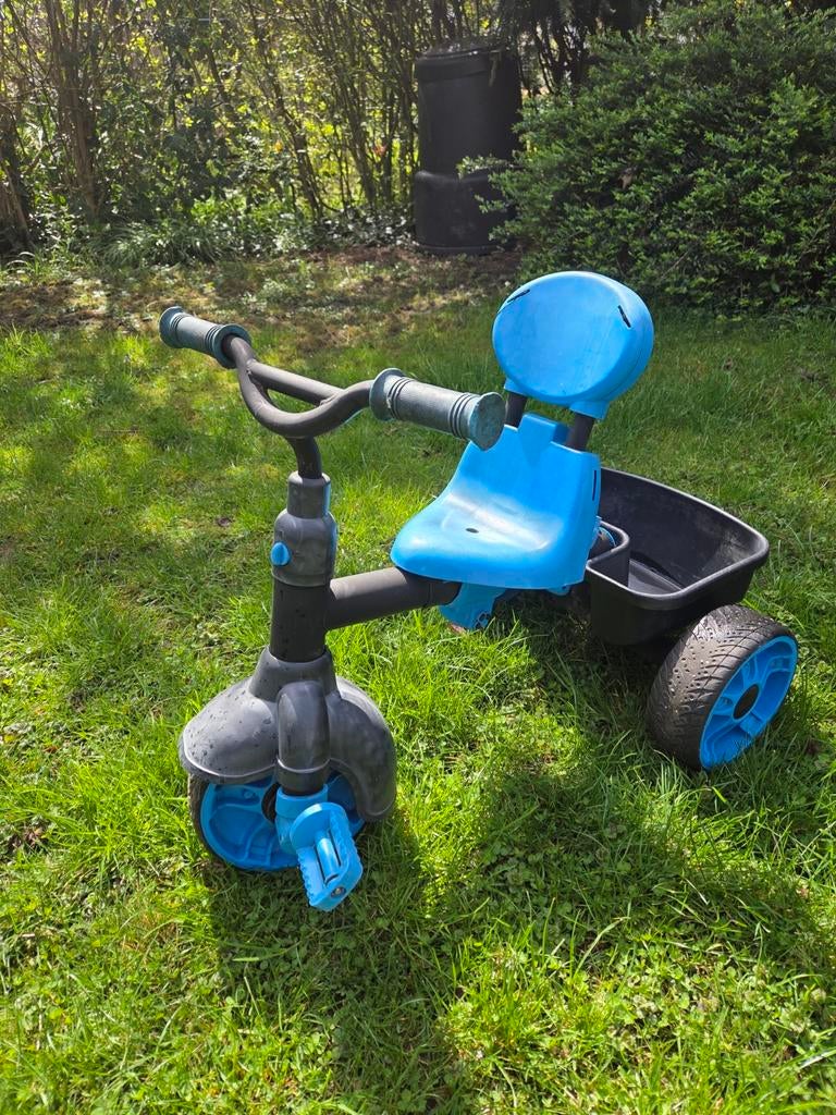 Blauwe driewieler met bakje - Ideaal voor peuters!, Fietsen en Brommers, Ophalen, Gebruikt, Onbekend