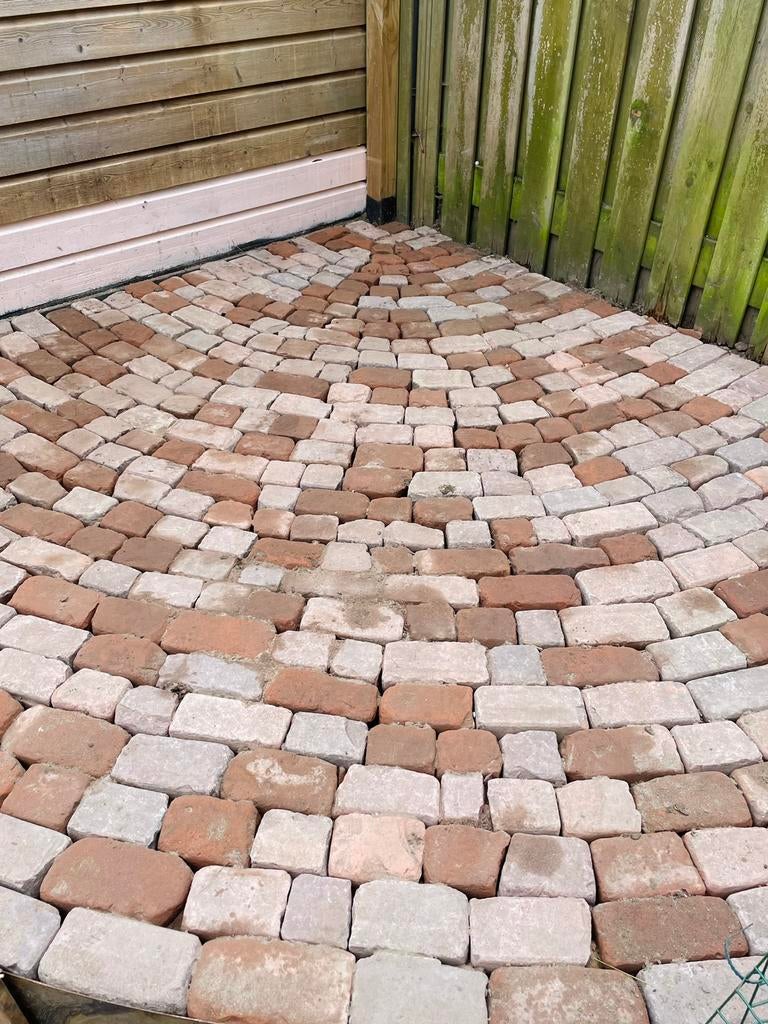 GRATIS Oude gebakken sierklinkers - keiformaat - ca 5m2, Tuin en Terras, Tegels en Klinkers, Gebruikt, Klinkers, Overige materialen