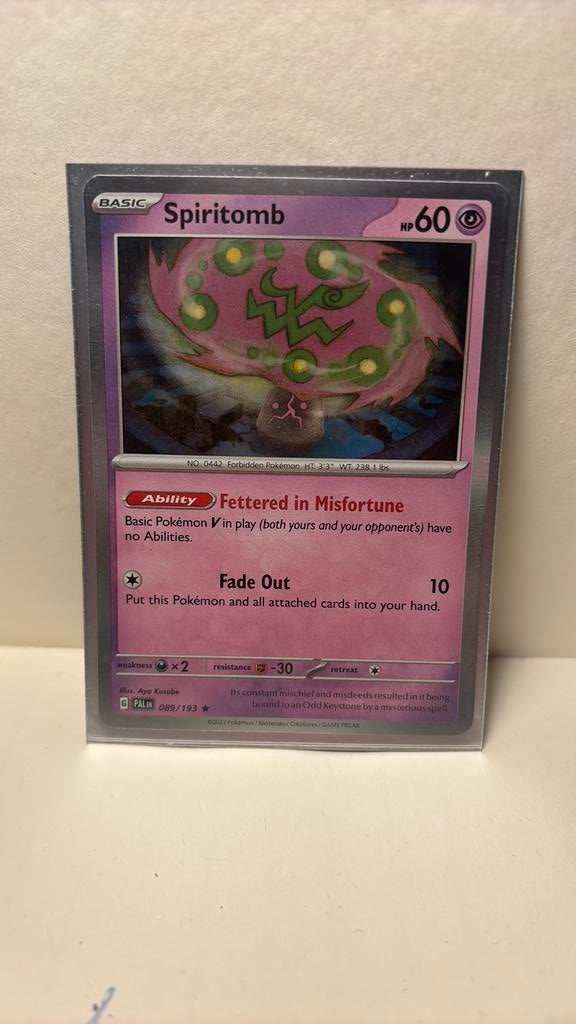 Spiritomb 089/193 paldea evolved holo pokemon kaart, Ophalen of Verzenden, Nieuw, Boosterbox