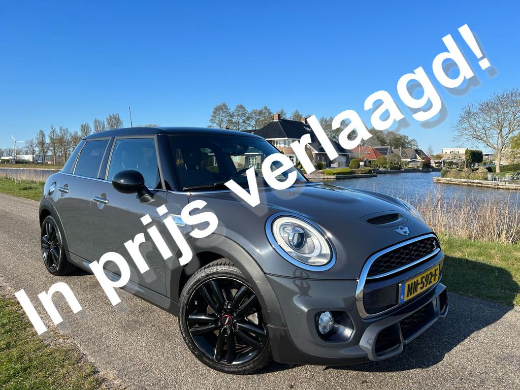 MINI Mini 2.0 Cooper S 192 PK Chili Serious Business John Co, Auto's, Gebruikt, Bedrijf, Cooper S, Zilver of Grijs